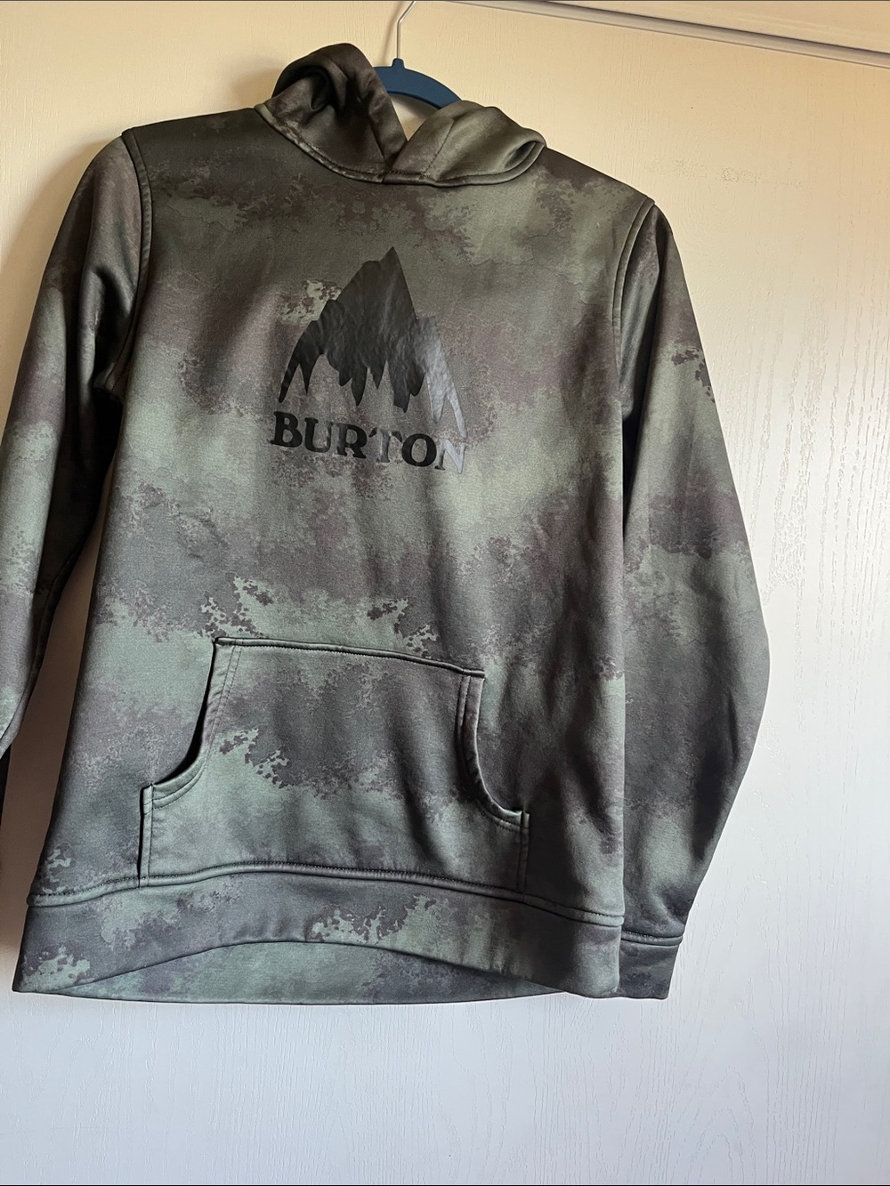 Burton Camo-Pattern Crewneck Hoodie in Green and Black